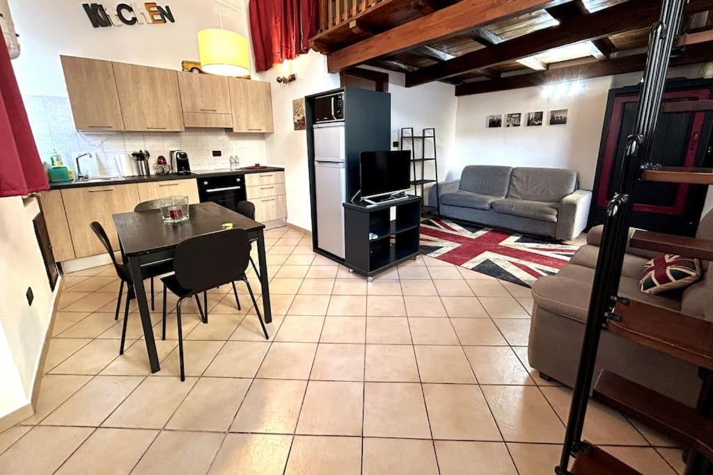 شقة Grazioso Loft A 5 Minuti Dal Centro Di Torino المظهر الخارجي الصورة